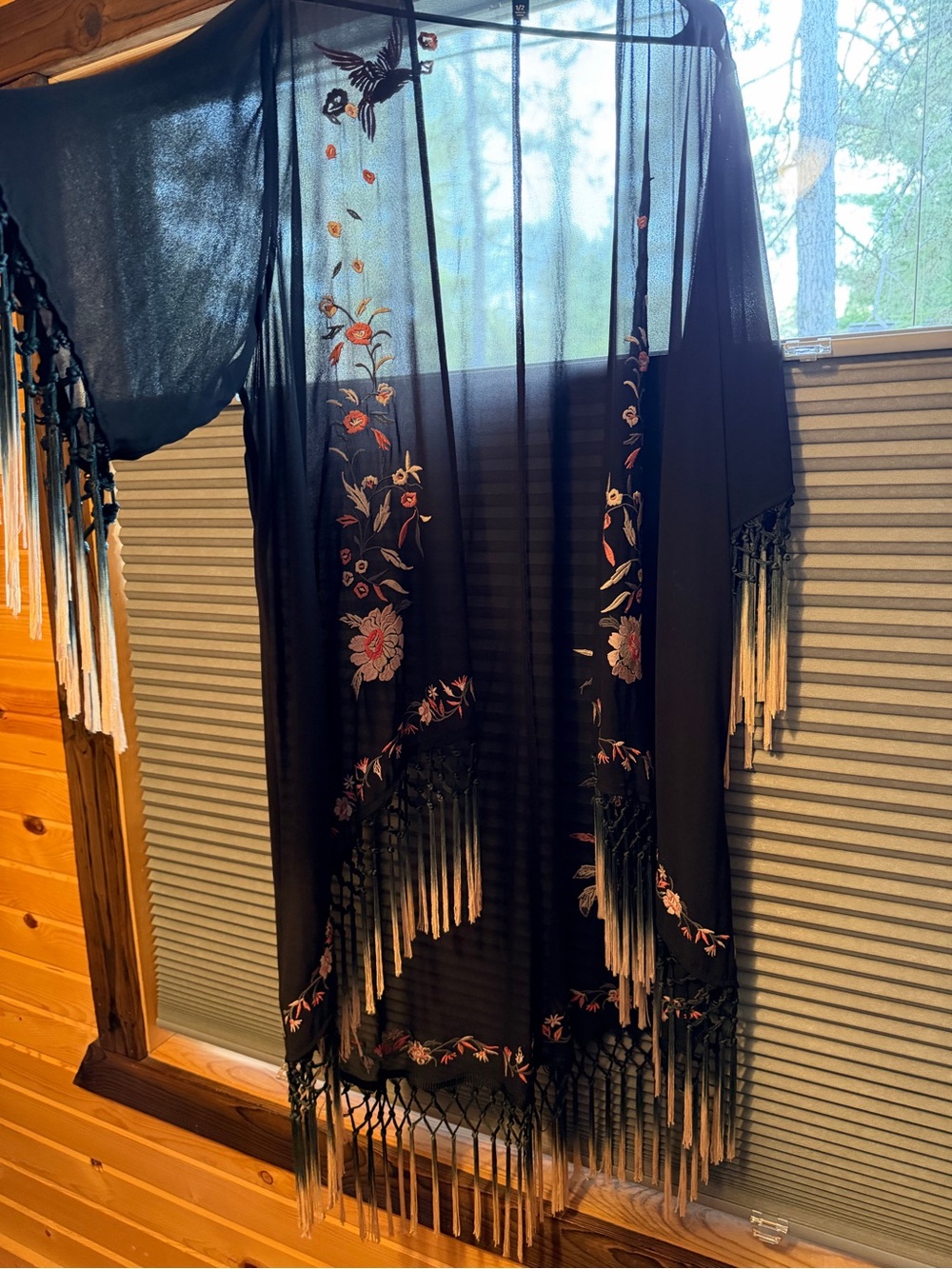 ♡ Torrid Chiffon Fringe Hem Kimono - Picture 4 of 8